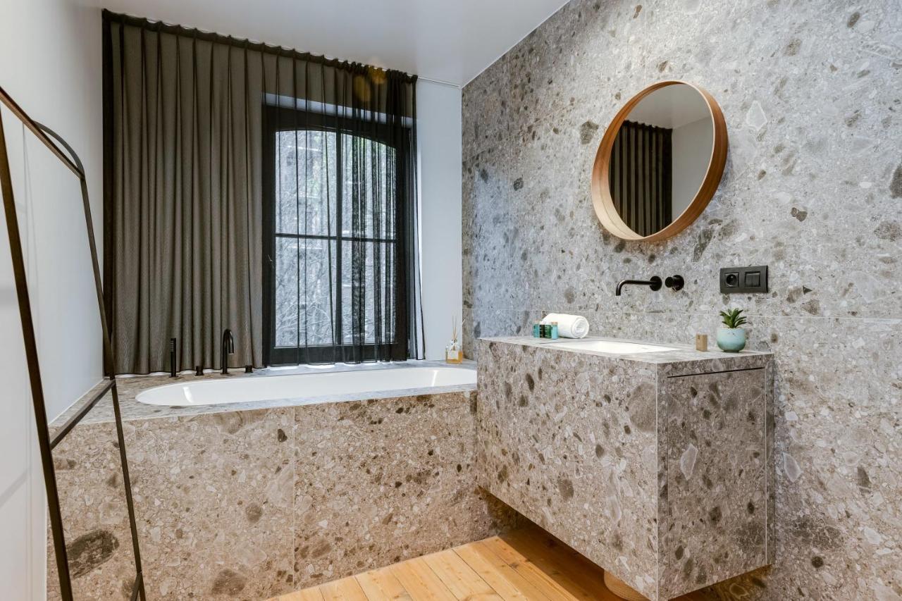 Beautiful Luxurious Mansion With Several Terraces 코르트레이크 외부 사진